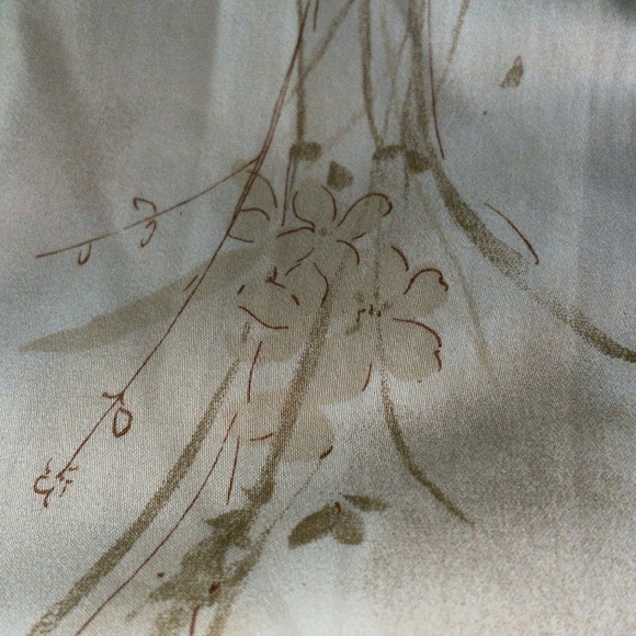 NWT Bill Blass Floral Print Capris. Size 10. Cotton/Lycra Blend. Cream/Brown. - Picture 12 of 13